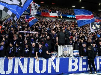 Die Glasgow Rangers besiegten Heart of Midlothian mit 3:1. Die Glasgow Rangers besiegten Heart of Midlothian mit 3:1.