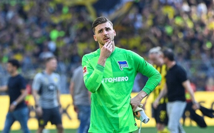 Hertha bangt um Einsatz von Torwart Lotka