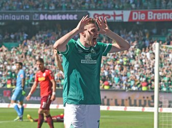 Werders Marvin Ducksch bejubelt sein Tor zum 2:0. Werders Marvin Ducksch bejubelt sein Tor zum 2:0.