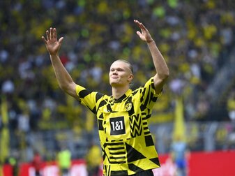 Jubelnder Haaland: Kunstwerk in Norwegen enthüllt Jubelnder Haaland: Kunstwerk in Norwegen enthüllt