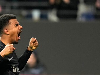 Der Frankfurter Ansgar Knauff ist happy. Der Frankfurter Ansgar Knauff ist happy.