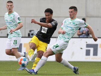 Wechselt von Fürth in die Niederlande: Nick Viergever (r). Wechselt von Fürth in die Niederlande: Nick Viergever (r).