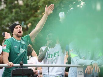 Feierte mit den Werder-Fans die Bremer Bundesliga-Rückkehr: Niclas Füllkrug. Feierte mit den Werder-Fans die Bremer Bundesliga-Rückkehr: Niclas Füllkrug.