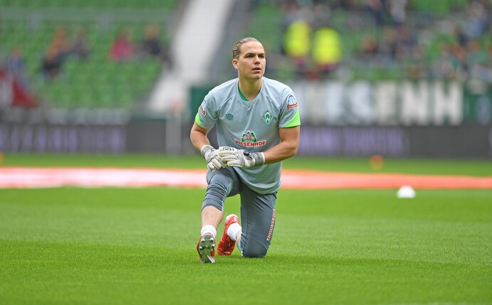 Sein Vertrag wird nicht verlängert: Werders zweiter Torwart Luca Plogmann.