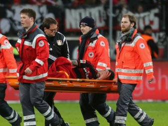 Schlüsselbeinbruch: Leverkusen sechs Wochen ohne Hilbert (Quelle: PIXATHLON/SID-IMAGES) Schlüsselbeinbruch: Leverkusen sechs Wochen ohne Hilbert (Quelle: PIXATHLON/SID-IMAGES)