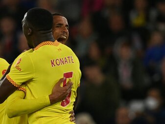 Sieg in Southampton: Liverpool hält Meisterschaft offen Sieg in Southampton: Liverpool hält Meisterschaft offen