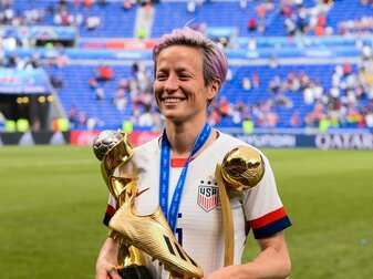 US-Fußballerinnen erhalten gleiche Bezahlung wie Männer US-Fußballerinnen erhalten gleiche Bezahlung wie Männer