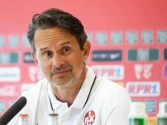 Dirk Schuster soll den 1. FC Kaiserslautern in die 2. Bundesliga führen. Dirk Schuster soll den 1. FC Kaiserslautern in die 2. Bundesliga führen.