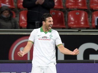 Claudio Pizarro traf dreifach gegen Bayer 04 Leverkusen. Foto: Federico Gambarini Claudio Pizarro traf dreifach gegen Bayer 04 Leverkusen. Foto: Federico Gambarini