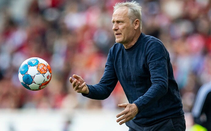 Freiburgs Trainer Christian Streich freut sich auf das Pokalfinale.