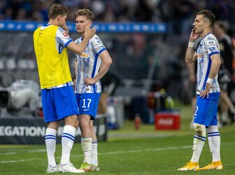 Die Profis von Hertha BSC waren weitgehend nicht in die Fankurve gegangen. Die Profis von Hertha BSC waren weitgehend nicht in die Fankurve gegangen.