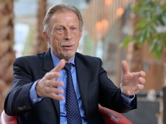 Für Christoph Daum ist die Relegation noch nicht gelaufen. Für Christoph Daum ist die Relegation noch nicht gelaufen.