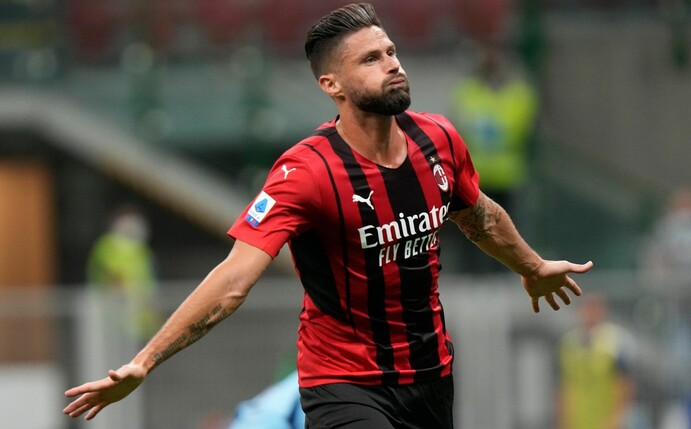 Milans Stürmer Olivier Giroud traf gegen US Sassuolo doppelt und ebnete damit den Weg zur Meisterschaft.