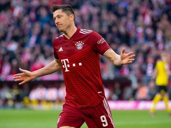 Die Wechselwünsche von Bayerns Robert Lewandowski werden zum Streitthema. Die Wechselwünsche von Bayerns Robert Lewandowski werden zum Streitthema.