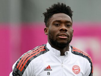 Bayern-Star Davies trennt sich von PSG-Freundin Bayern-Star Davies trennt sich von PSG-Freundin