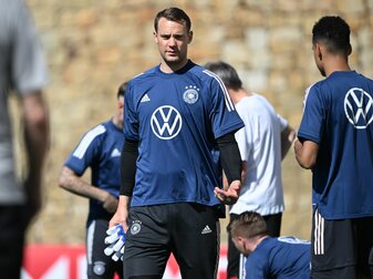 Will in Spanien die Grundlage für eine erfolgreiche WM legen: DFB-Kapitän Manuel Neuer. Will in Spanien die Grundlage für eine erfolgreiche WM legen: DFB-Kapitän Manuel Neuer.