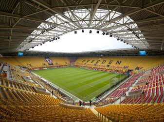 Nach Relegations-Rückspiel: Polizei leitet Ermittlungen ein Nach Relegations-Rückspiel: Polizei leitet Ermittlungen ein