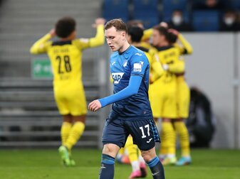 Raum nach Hoeneß-Trennung mit "einem weinenden Auge" Raum nach Hoeneß-Trennung mit "einem weinenden Auge"