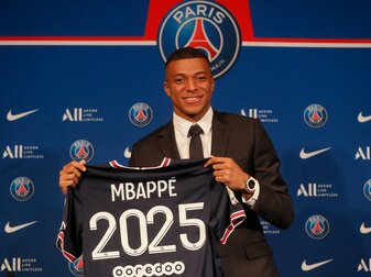 Die Vertragsverlängerung von Kylian Mbappé in Paris sorgte in Spanien für Unmut. Die Vertragsverlängerung von Kylian Mbappé in Paris sorgte in Spanien für Unmut.