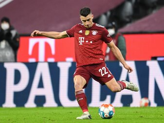 Marc Roca kam beim FC Bayern in der abgelaufenen Saison kaum zum Einsatz. Marc Roca kam beim FC Bayern in der abgelaufenen Saison kaum zum Einsatz.