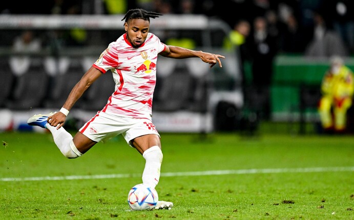 Christopher Nkunku hat durch seine starken Leistungen in Leipzig das Interesse zahlreicher Topclubs auf sich gezogen.