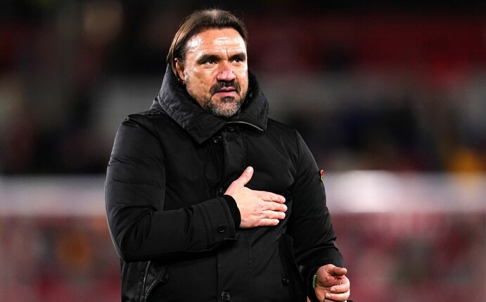 Trainer Daniel Farke sieht seine Zukunft in Deutschland oder England.