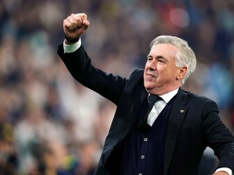 Carlo Ancelotti gewann nach 2003, 2007 und 2014 zum vierten Mal die Champions League als Trainer. Carlo Ancelotti gewann nach 2003, 2007 und 2014 zum vierten Mal die Champions League als Trainer.