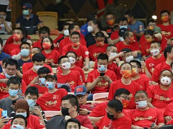 China: Fußballsaison startet mit Fans China: Fußballsaison startet mit Fans
