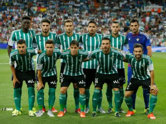Betis Sevilla punktet für den Klassenerhalt (Quelle: firo Sportphoto/SID-IMAGES) Betis Sevilla punktet für den Klassenerhalt (Quelle: firo Sportphoto/SID-IMAGES)