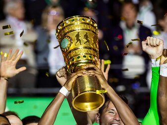 Auch 2022/23 Objekt der Begierde vieler Club: Der DFB-Pokal. Auch 2022/23 Objekt der Begierde vieler Club: Der DFB-Pokal.
