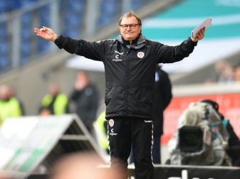 St. Pauli verliert 0:2 in Heidenheim (Quelle: pixathlon/SID-IMAGES) St. Pauli verliert 0:2 in Heidenheim (Quelle: pixathlon/SID-IMAGES)