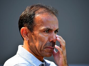 Trainer Jos Luhukay verlässt Venlo. Trainer Jos Luhukay verlässt Venlo.