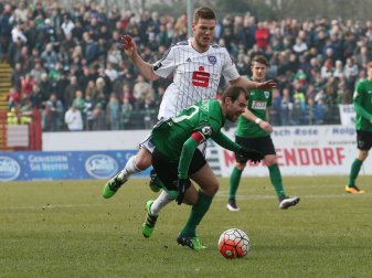 Das Ostwestfalen-Derby endete torlos (Quelle: FIRO/SID) Das Ostwestfalen-Derby endete torlos (Quelle: FIRO/SID)