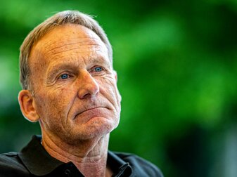 Der BVB-Geschäftsführer Hans-Joachim Watzke spricht sich gegen Playoffs in der Bundesliga aus. Der BVB-Geschäftsführer Hans-Joachim Watzke spricht sich gegen Playoffs in der Bundesliga aus.