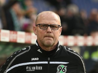 Schaaf schließt einen Verbleib in Hannover nicht aus (Quelle: pixathlon/SID-IMAGES) Schaaf schließt einen Verbleib in Hannover nicht aus (Quelle: pixathlon/SID-IMAGES)