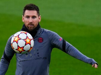 Lionel Messi von Paris Saint-Germain hat mit Spätfolgen seiner Corona-Infektion zu kämpfen. Lionel Messi von Paris Saint-Germain hat mit Spätfolgen seiner Corona-Infektion zu kämpfen.