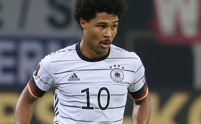 Vertragsverlängerung: Gnabry gibt sich schmallippig