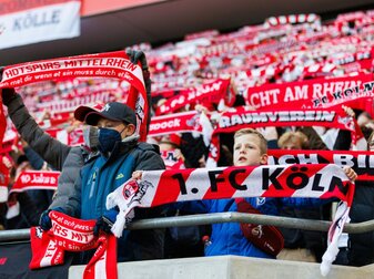 Pyrotechnik: 11.000 Euro Strafe für Köln Pyrotechnik: 11.000 Euro Strafe für Köln