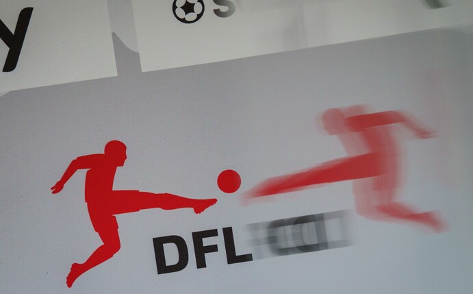 Die Deutsche Fußball Liga (DFL)erteilt allen 36 Proficlubs die Lizenz.