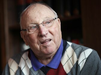 Nach einem Sturz in seinem Haus wieder auf dem Wege der Besserung: Uwe Seeler. Nach einem Sturz in seinem Haus wieder auf dem Wege der Besserung: Uwe Seeler.