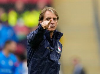 Baut Italiens Elf gegen Deutschland um: Roberto Mancini. Baut Italiens Elf gegen Deutschland um: Roberto Mancini.