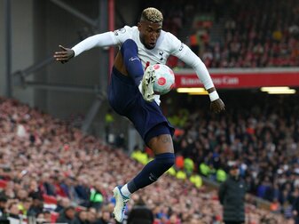 Wurde in seiner Heimat Opfer eines Überfalls: Tottenham-Profi Emerson Royal. Wurde in seiner Heimat Opfer eines Überfalls: Tottenham-Profi Emerson Royal.