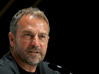 Flick über WM in Katar: "Nach seinen Werten handeln" Flick über WM in Katar: "Nach seinen Werten handeln"