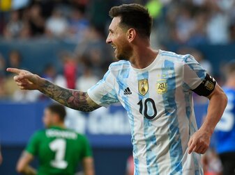 Messi mit Fünferpack gegen Estland Messi mit Fünferpack gegen Estland