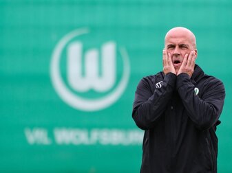 Hat «sein Engagement in Wolfsburg beendet»: Michael Frontzeck. Hat «sein Engagement in Wolfsburg beendet»: Michael Frontzeck.