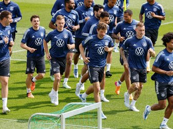 Das DFB-Team steht gegen den EM-Zweiten England in der Nations League vor dem 989. Länderspiel.