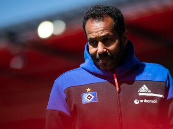 Daniel Thioune noch in den Vereinsfarben des Hamburger Sport-Vereins. (Photo by Daniel Kopatsch/Getty Images) Daniel Thioune noch in den Vereinsfarben des Hamburger Sport-Vereins. (Photo by Daniel Kopatsch/Getty Images)