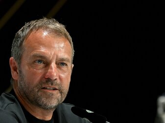 Klassiker gegen England: Flick hält sich bedeckt Klassiker gegen England: Flick hält sich bedeckt