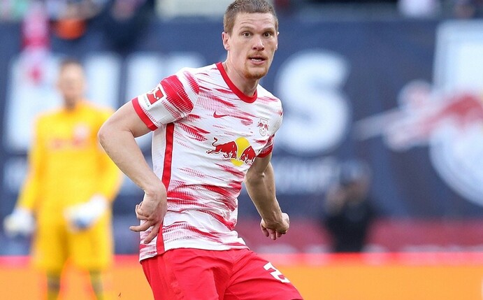 Medien: Halstenberg bleibt bei RB Leipzig
