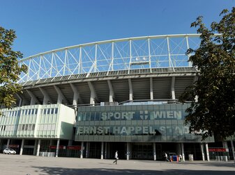 Im Ernst-Happel-Stadion in Wien hat es einen Stromausfall gegeben. Im Ernst-Happel-Stadion in Wien hat es einen Stromausfall gegeben.